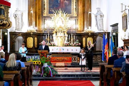 Slika 5_V kulturnem programu so nastopili člani KUD Pod lipo Adergas in Dramske skupine Pod Stražo Poženik